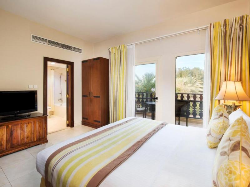 Al Hamra Village Hotel