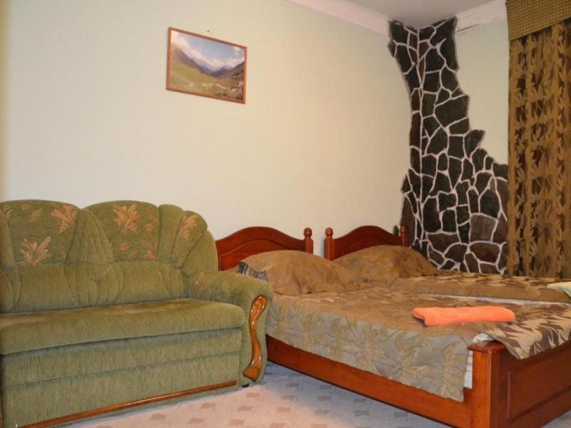 Золотой Мустанг