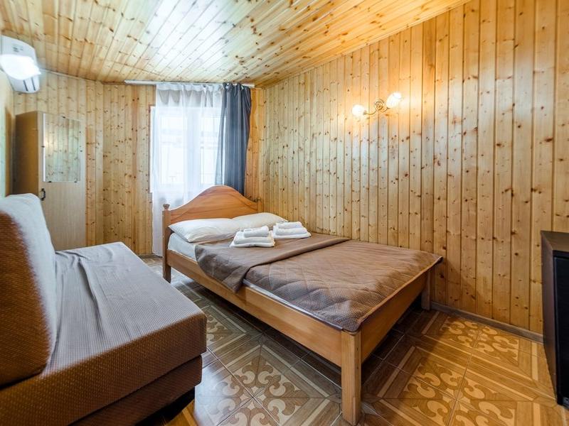 Гостевой Дом Ирина (ул. Лучезарная)