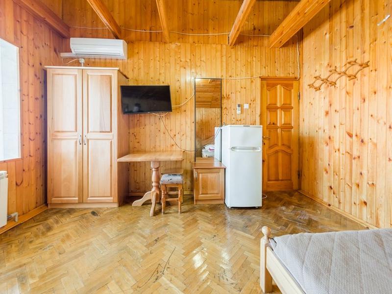 Гостевой Дом Ирина (ул. Лучезарная)