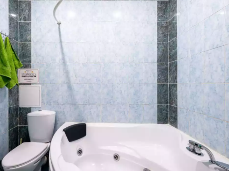 Лимон на Лужской