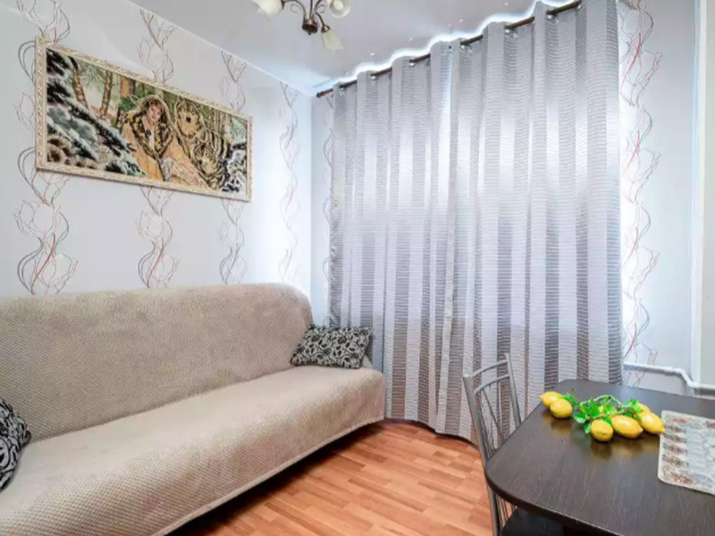 Лимон на Лужской