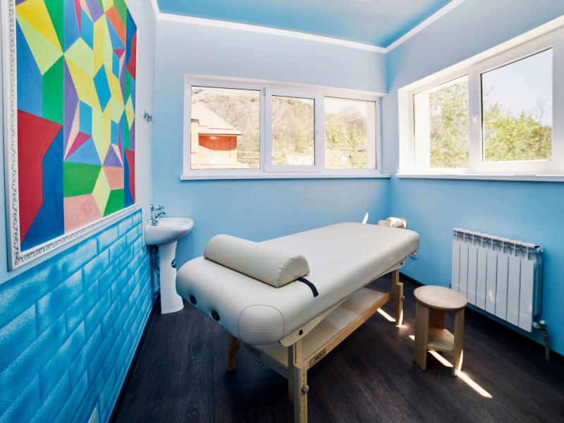 Нарзан Вест