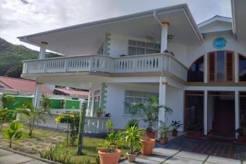 Отель 340 Degrees Mountain View Apartments Сейшелы, о Маэ, фото 3