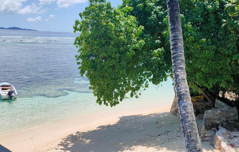 MT Seaside Apartment