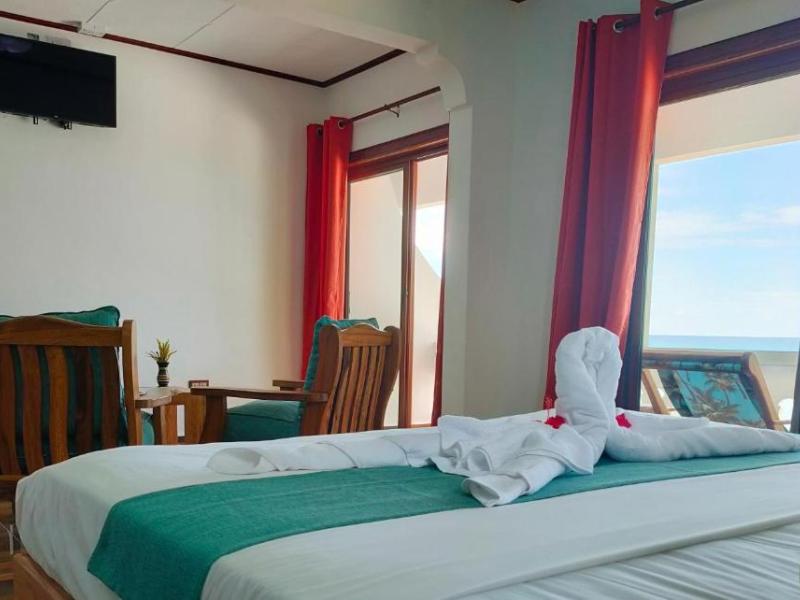 MT Seaside Apartment