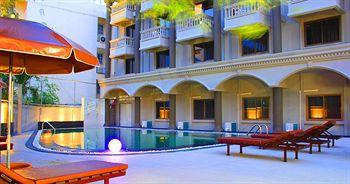 Honey Lodge
