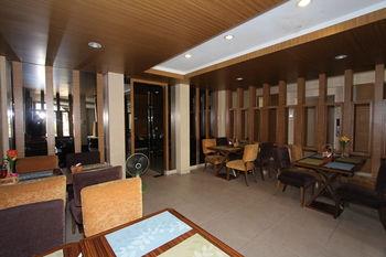 Honey Lodge