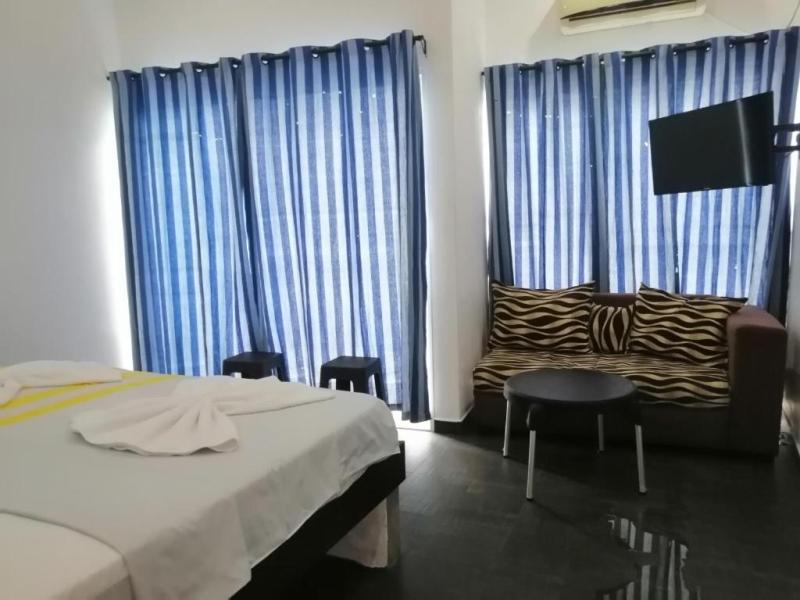 Le Petit Hotel & Restaurant