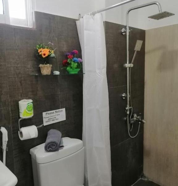 Le Petit Hotel & Restaurant