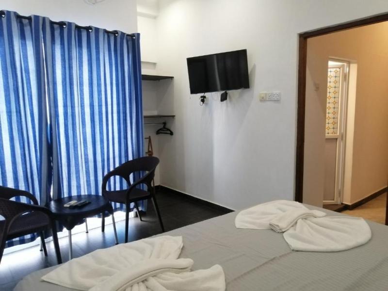 Le Petit Hotel & Restaurant