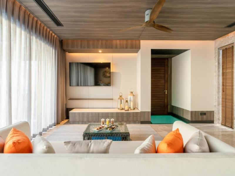 Madifushi Private Island