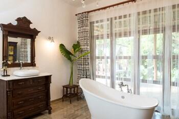 Tikitam Palms Boutique Hotel