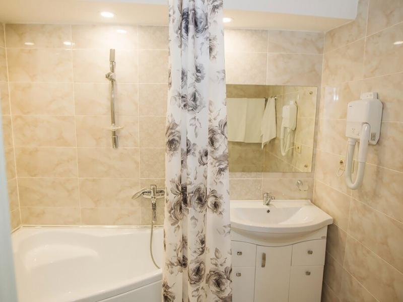 Арт Oтель Центральный