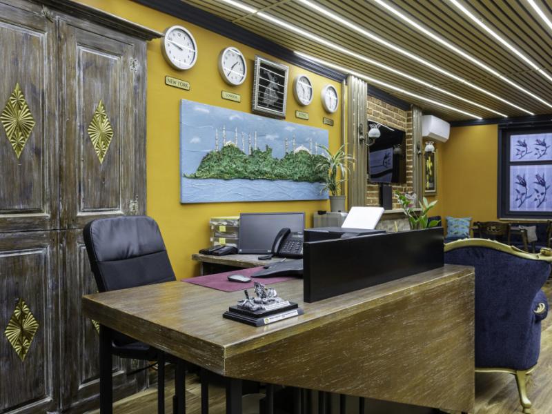 Wonder Wood Hotel