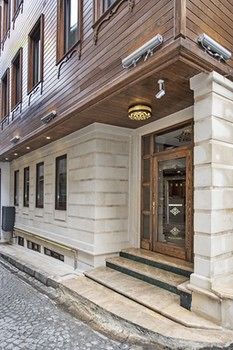Perapolis Hotel
