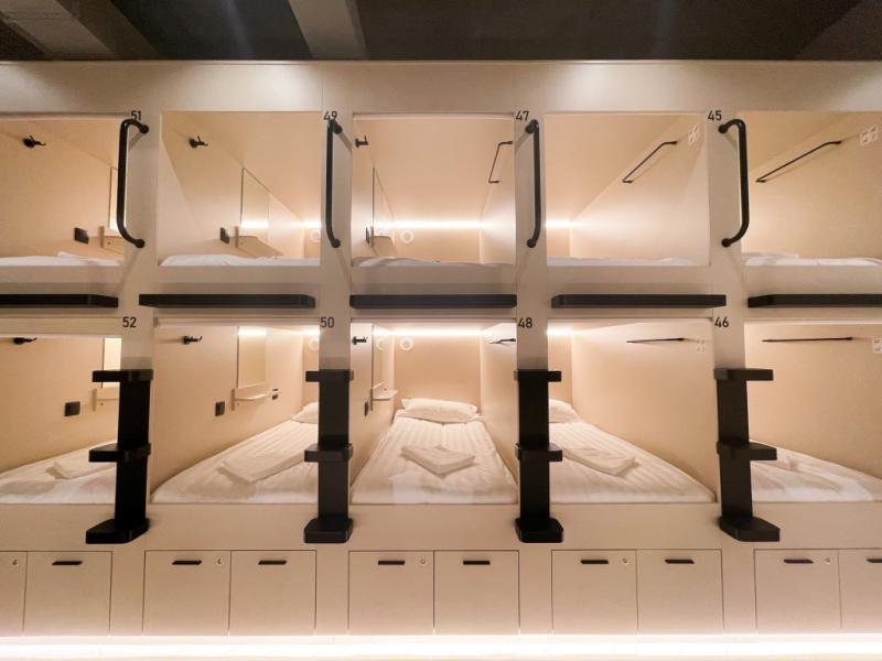 Deep Hotel