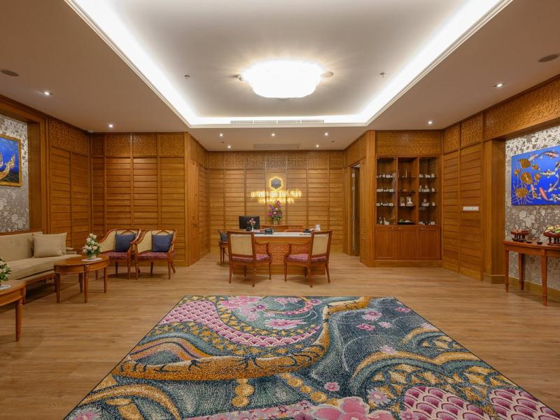Empress Premier Hotel