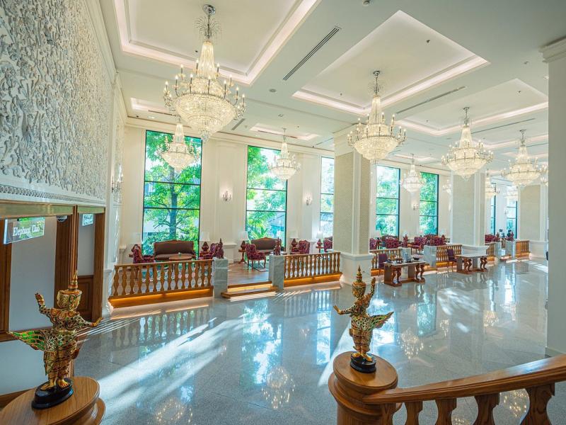 Empress Premier Hotel
