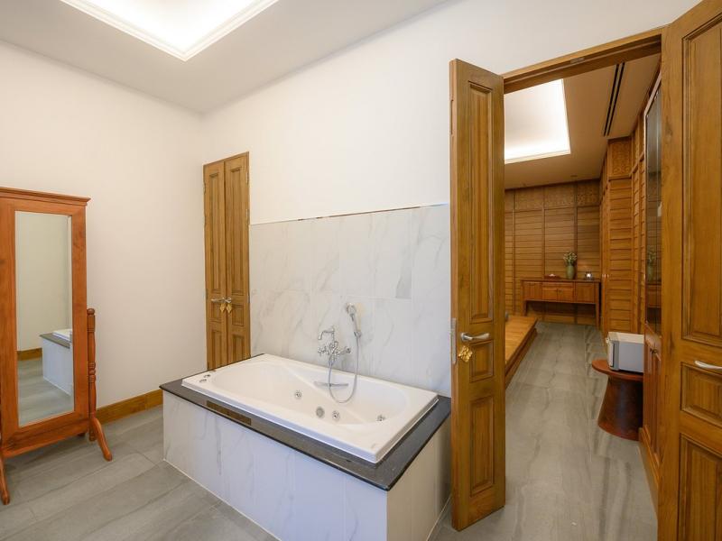 Empress Premier Hotel