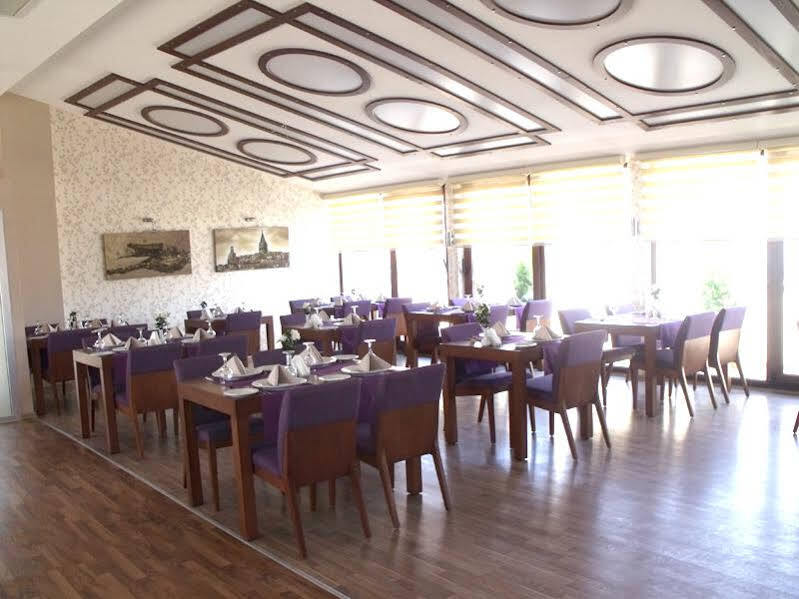 La Casa Hotel