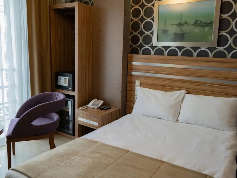 La Casa Hotel