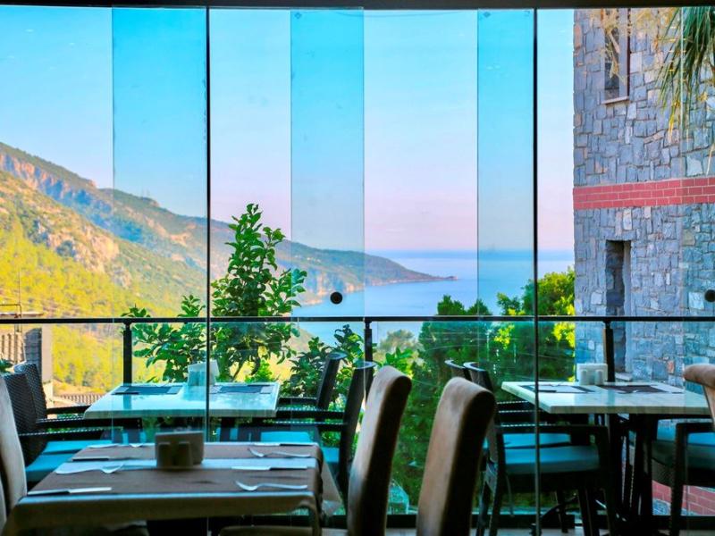 Sertil Deluxe Tropical Suites