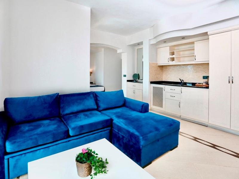 Sertil Deluxe Tropical Suites