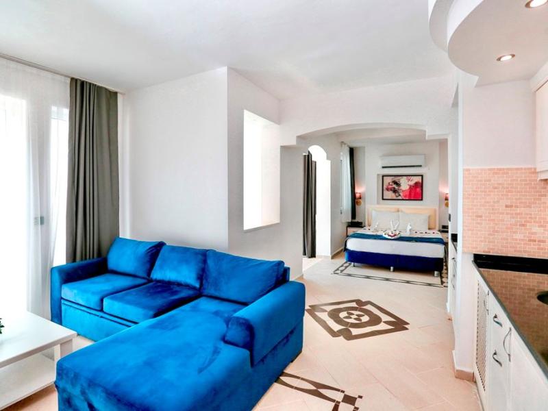 Sertil Deluxe Tropical Suites