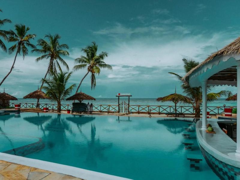 Sunny Palms Beach Bungalows