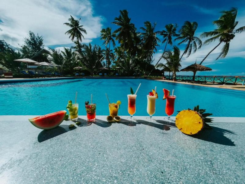 Sunny Palms Beach Bungalows