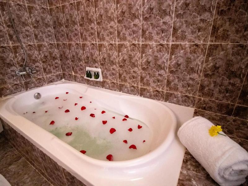 Sunny Palms Beach Bungalows