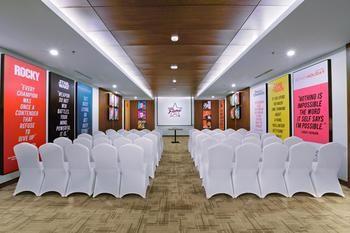 Fame Hotel Sunset Road