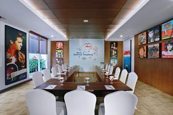 Fame Hotel Sunset Road