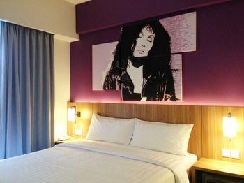 Fame Hotel Sunset Road