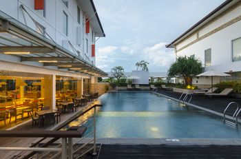 Отель HARRIS Hotel & Conventions Denpasar Индонезия, Денпасар, фото 30