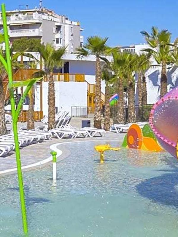 Alannia Salou