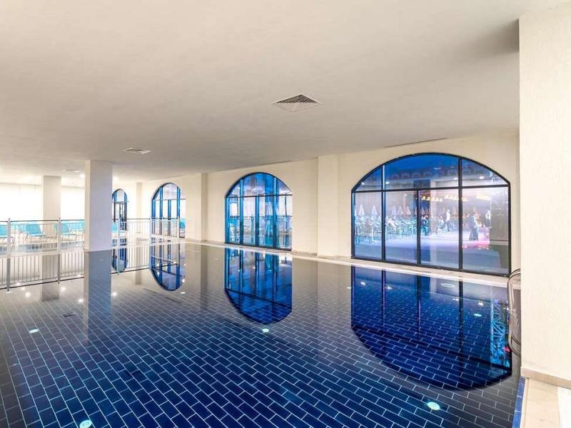 Arcanus Hotels Trendline Side