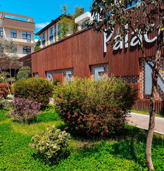 Апартаменты Green Palace ул. Молодогвардейская 2/63