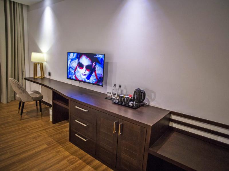 Regal Reseau Hotel & Spa