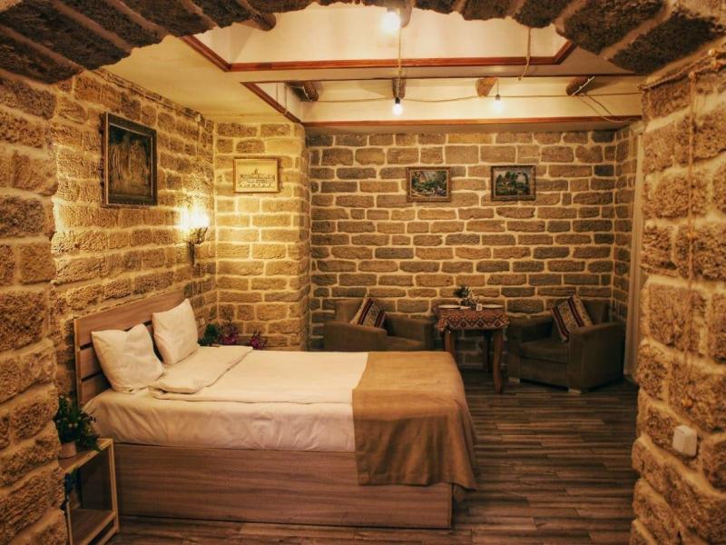 Antique Hotel
