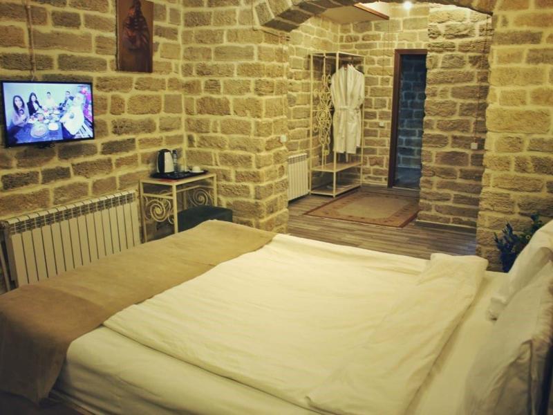 Antique Hotel