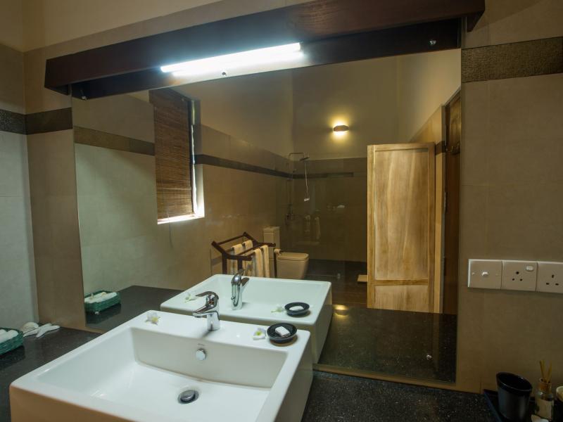 Parangi Weligama Bay