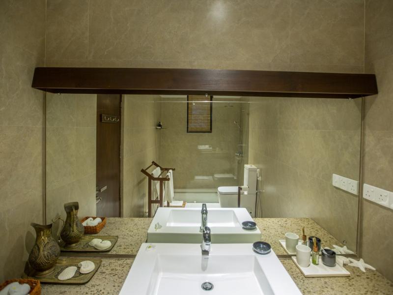 Parangi Weligama Bay