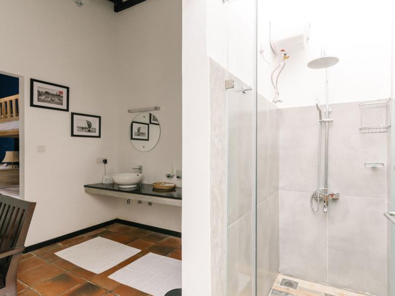 Parangi Weligama Bay