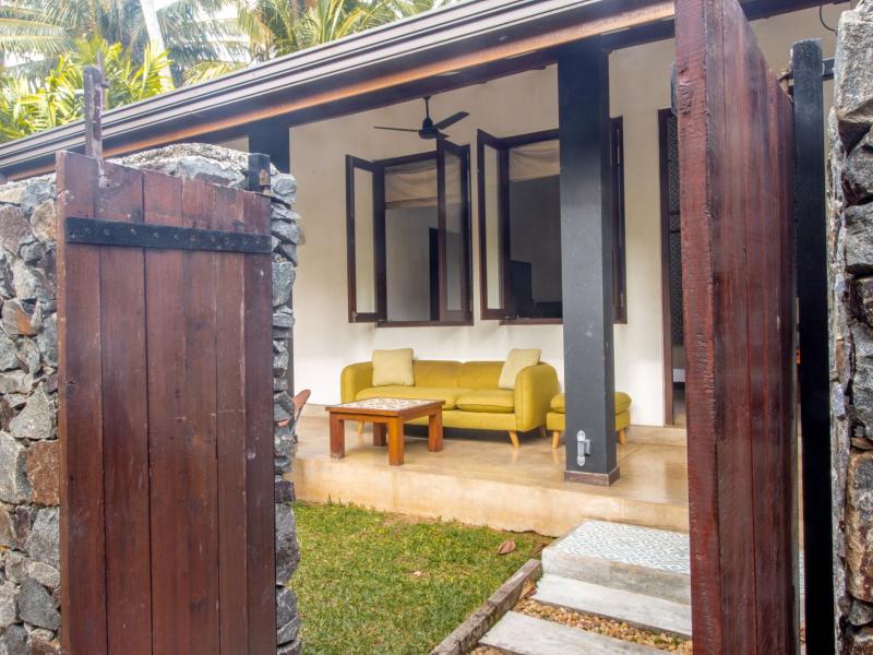 Parangi Weligama Bay