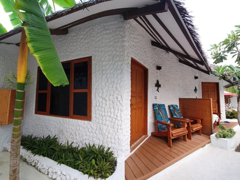 Blue World Dharavandhoo