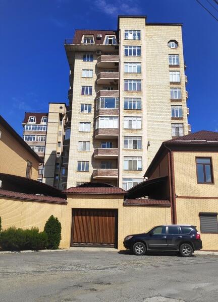 in Makhachkala (Максима Горького 85Б)