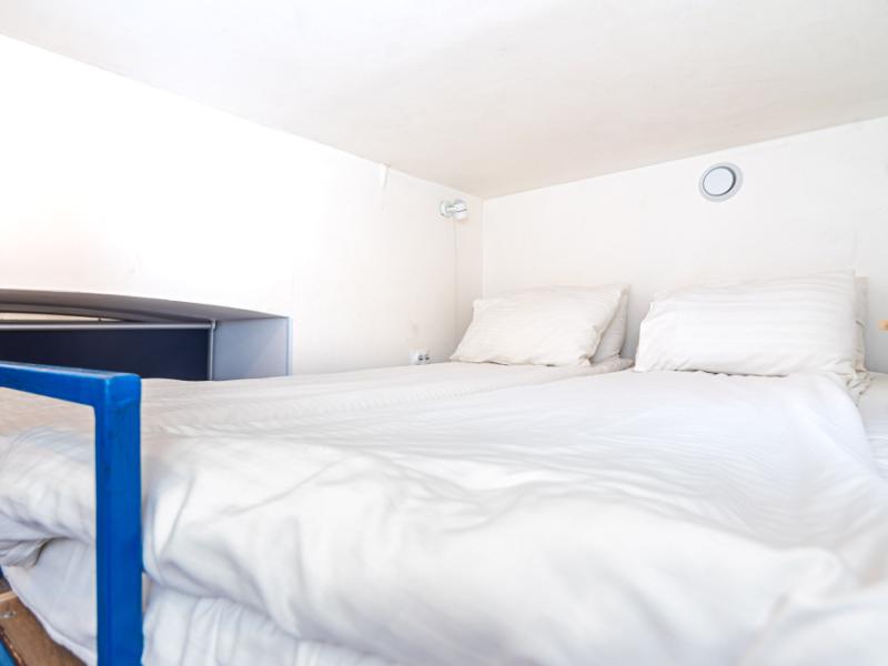 BookCase Hostel