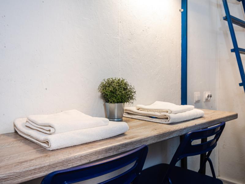 BookCase Hostel